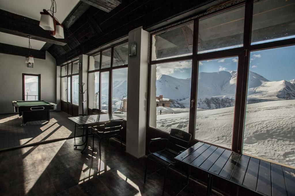 New Shino Gudauri Hotel Bagian luar foto