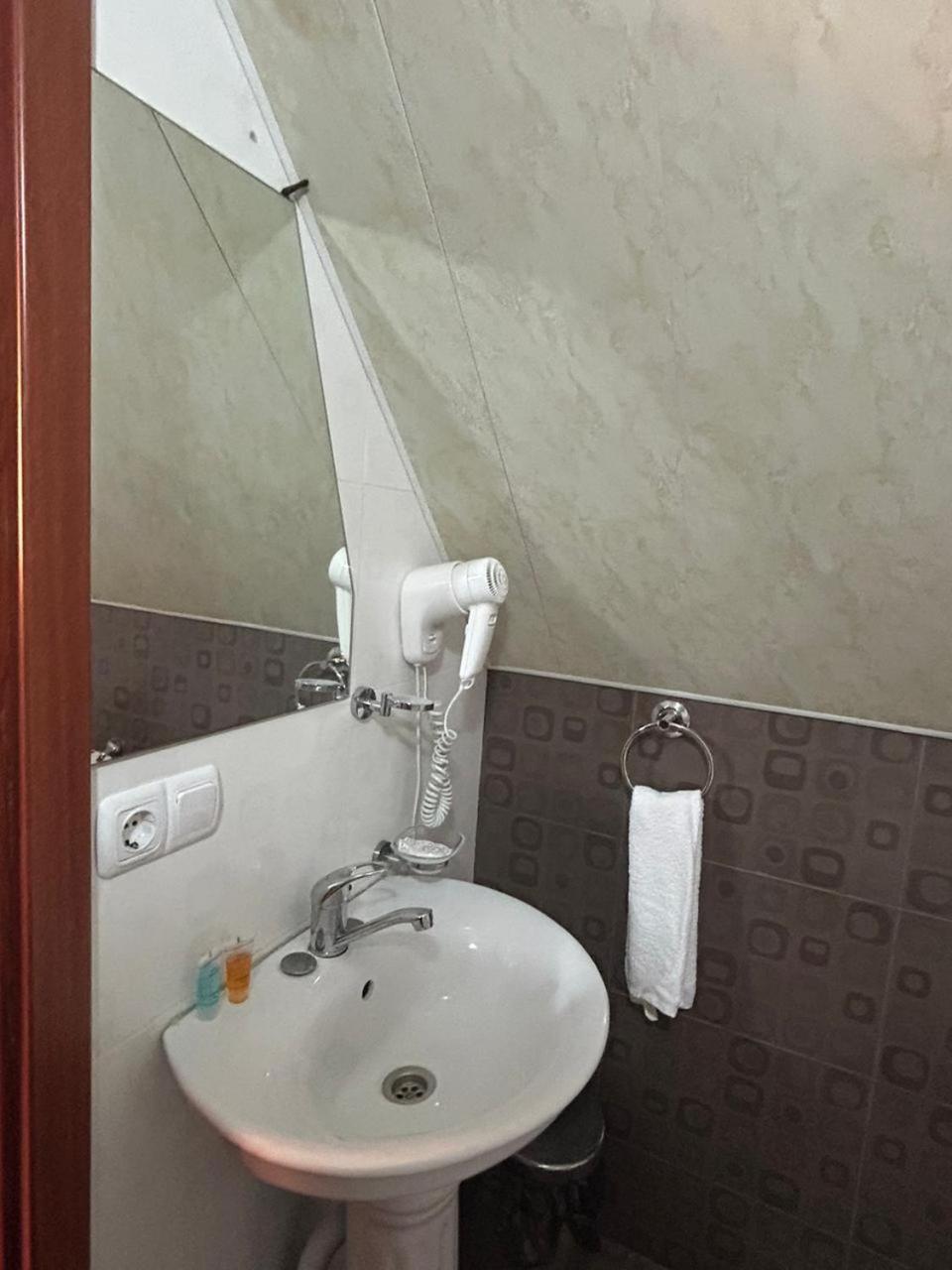 New Shino Gudauri Hotel Bagian luar foto